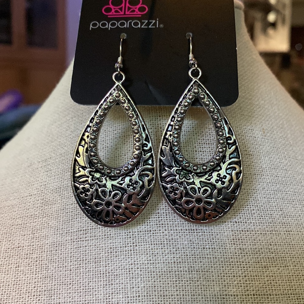 Silver Teardrop Earrings